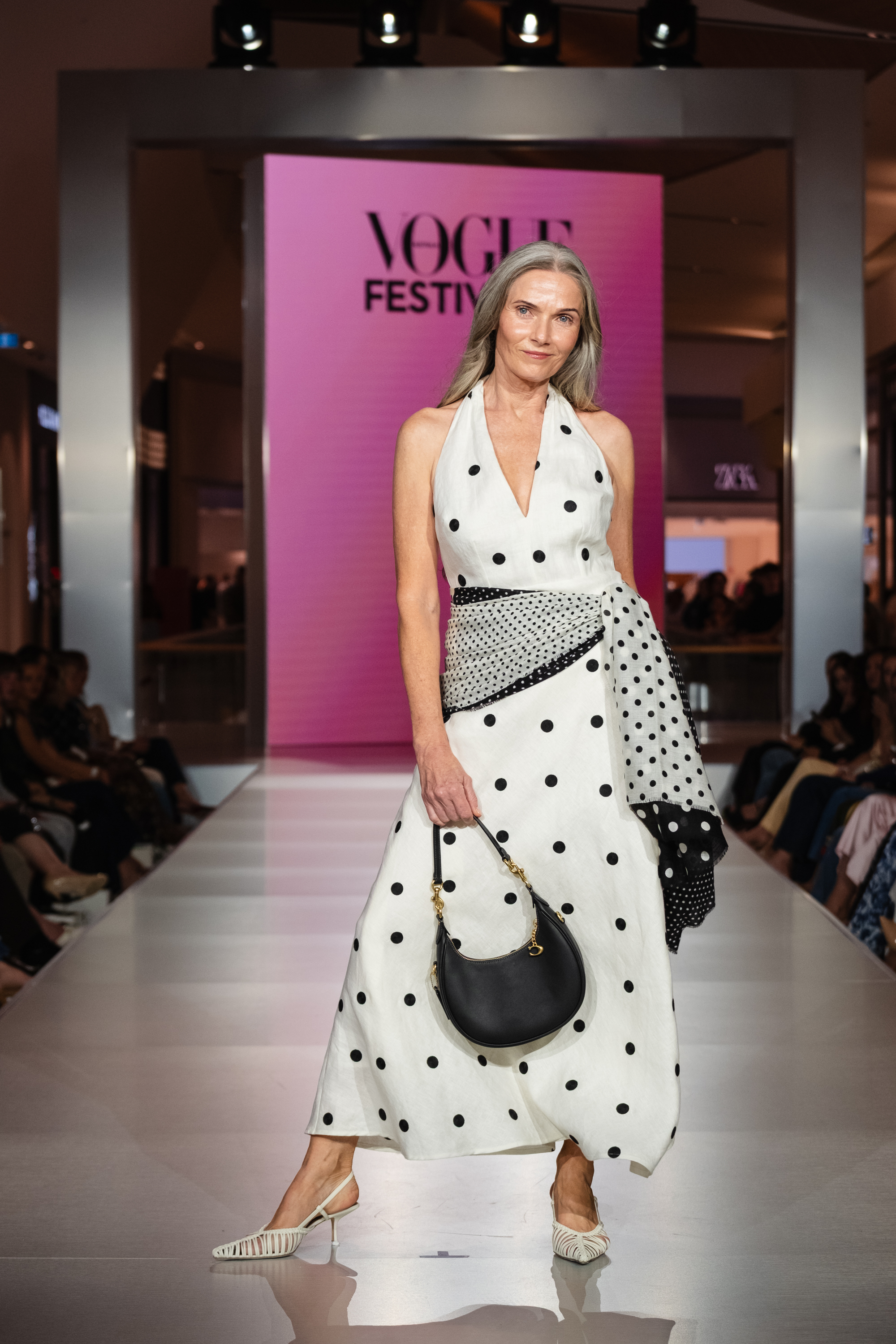 Runway look 27