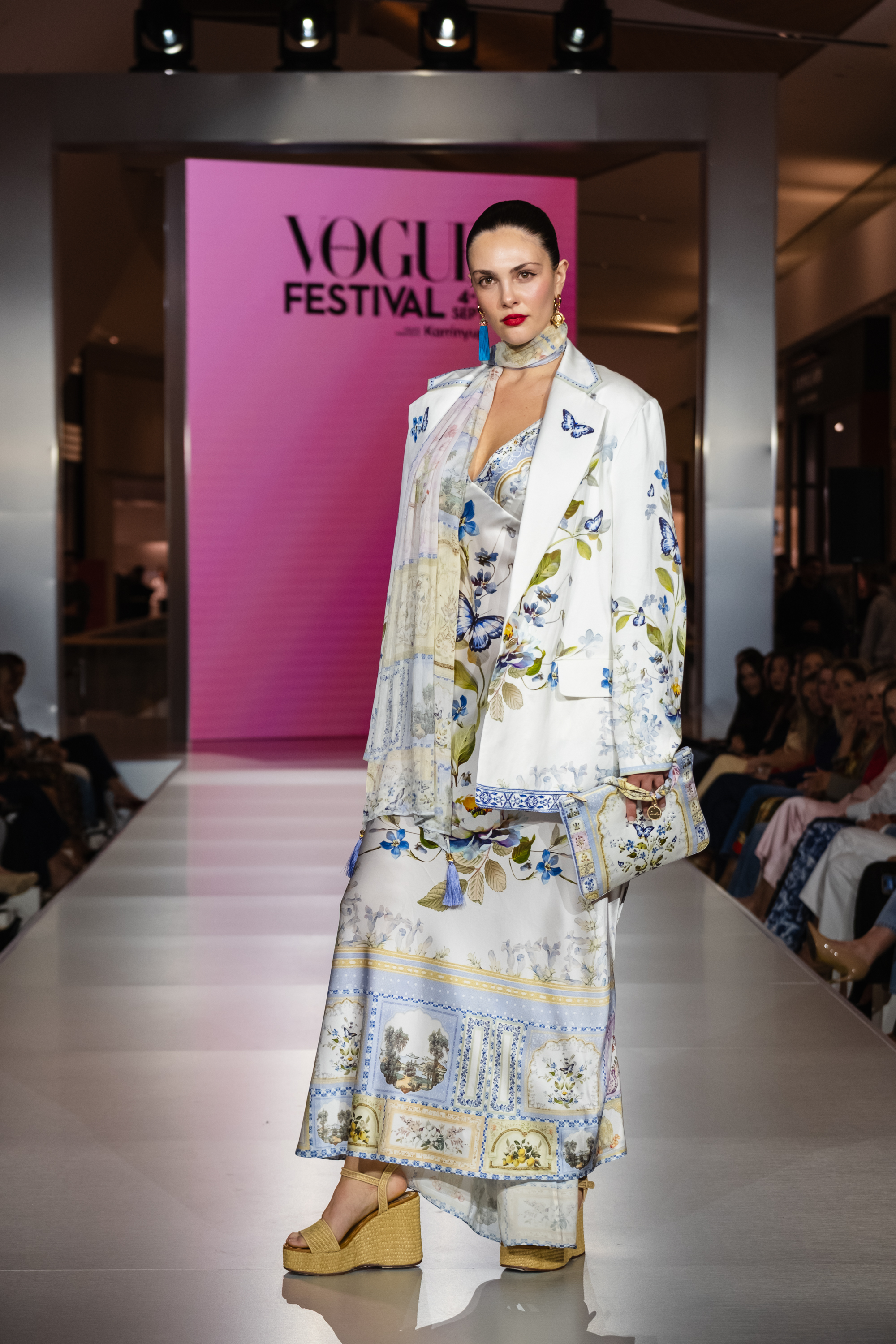 KAR - Runway look eight