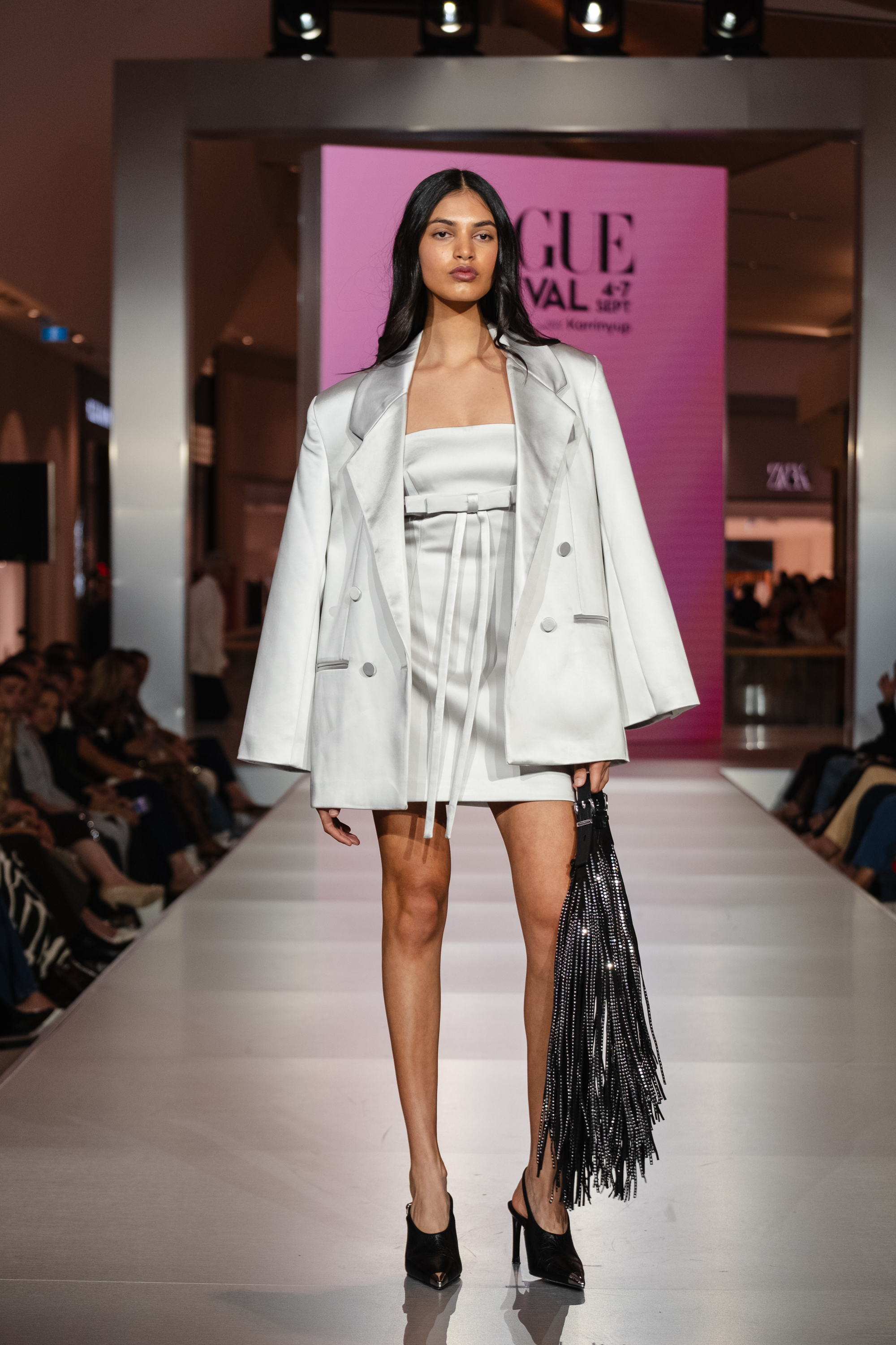 Runway look 46