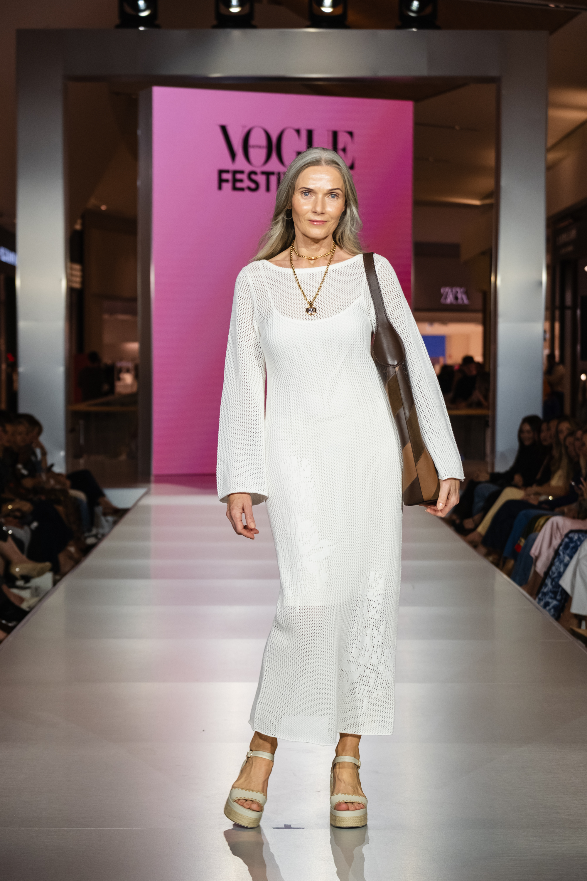 KAR - Runway look nine