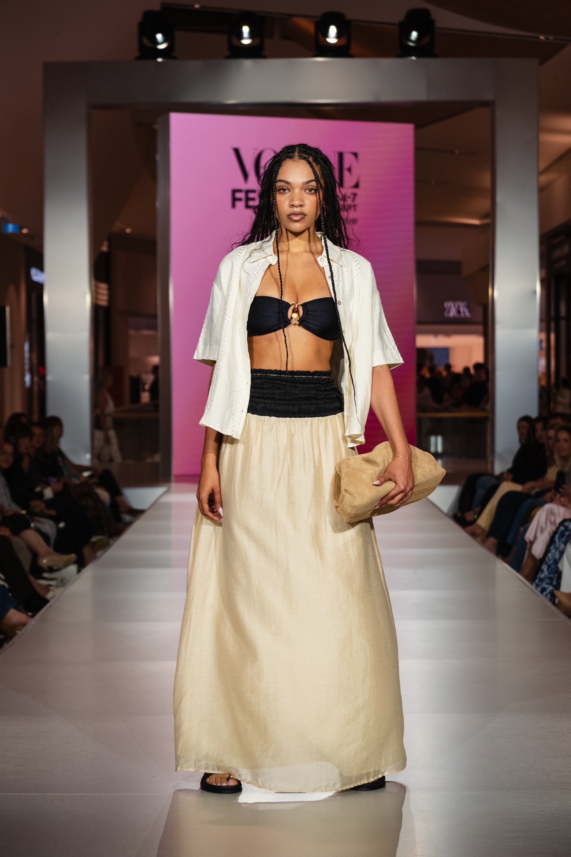 Runway look 26
