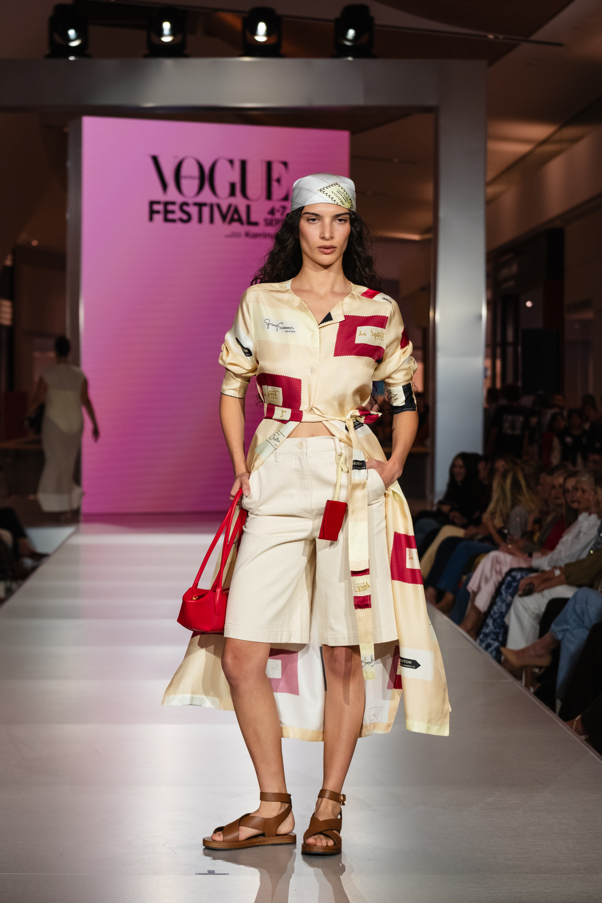 Runway look 25