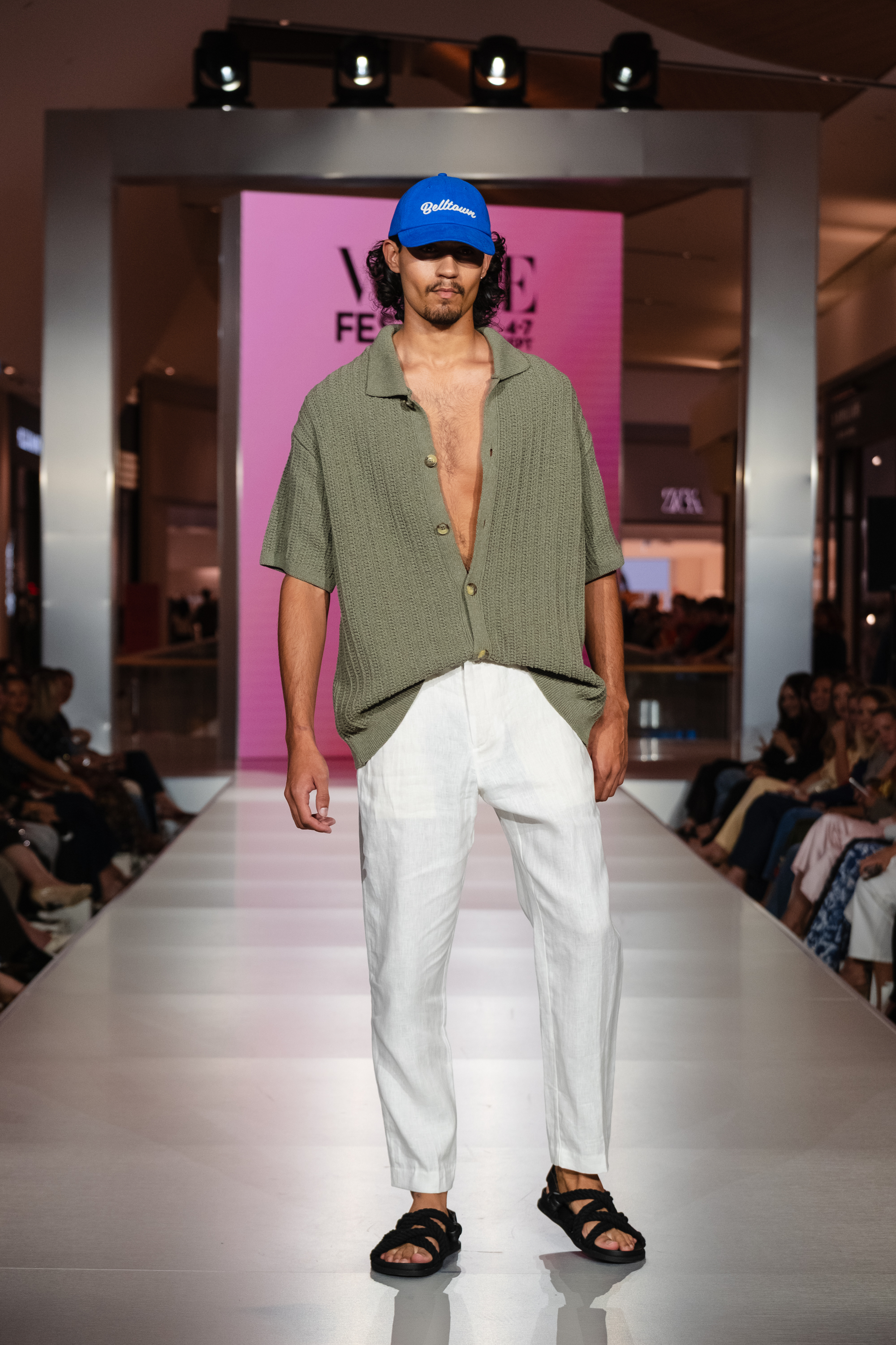 Runway look 29