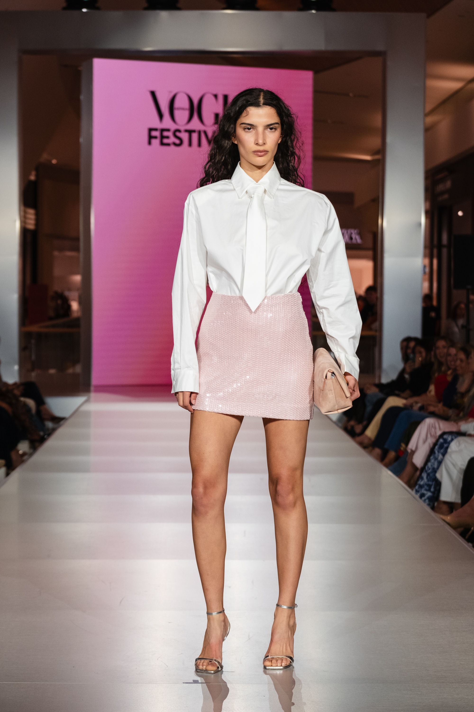 Runway look 31
