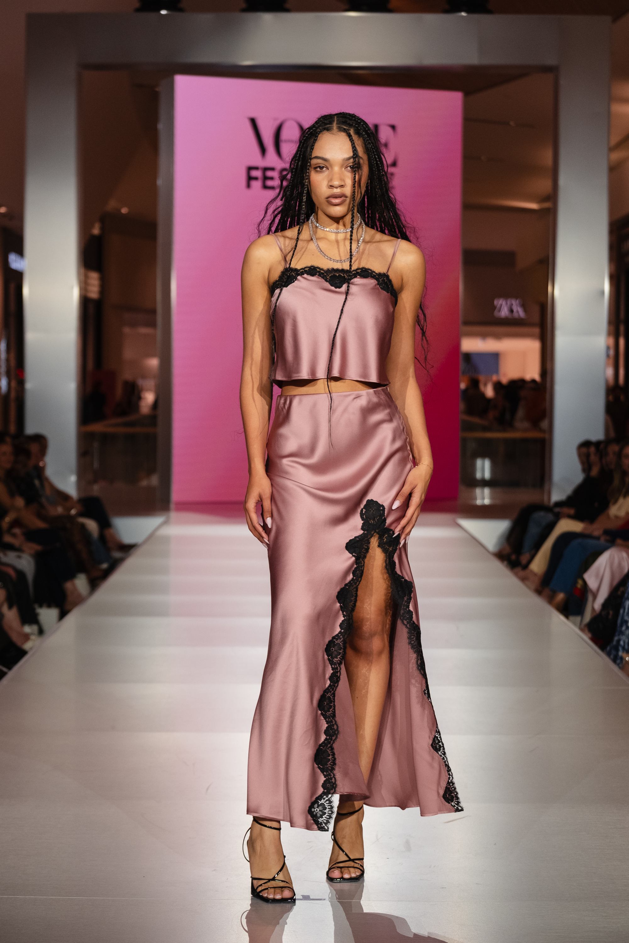 Runway look 50