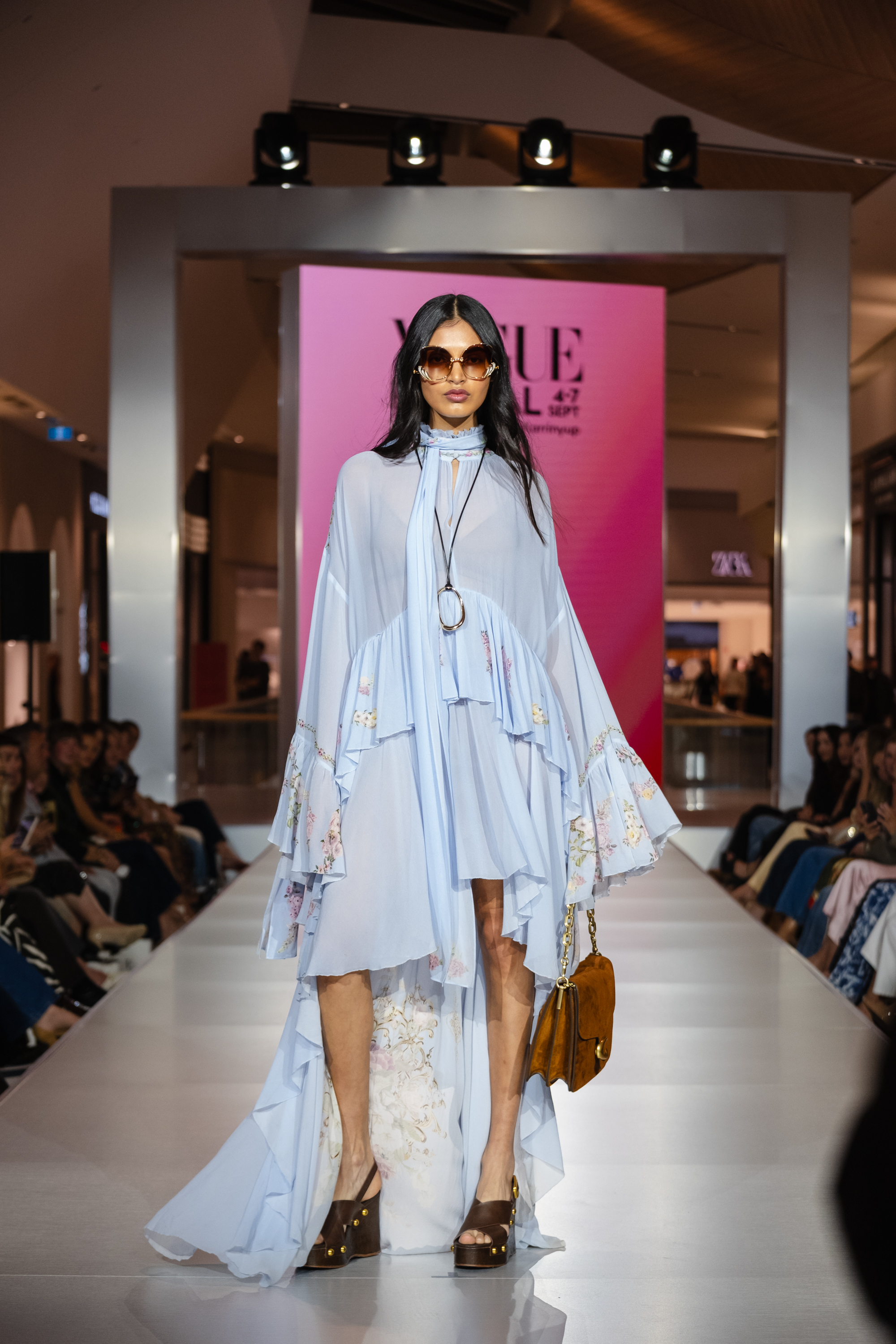 KAR - Runway look one